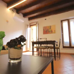 https://casa-di-mezzo.hotelinveneto.com
