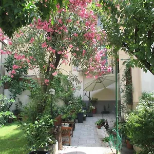 Il Giardino Degli Oleandri La Spezia