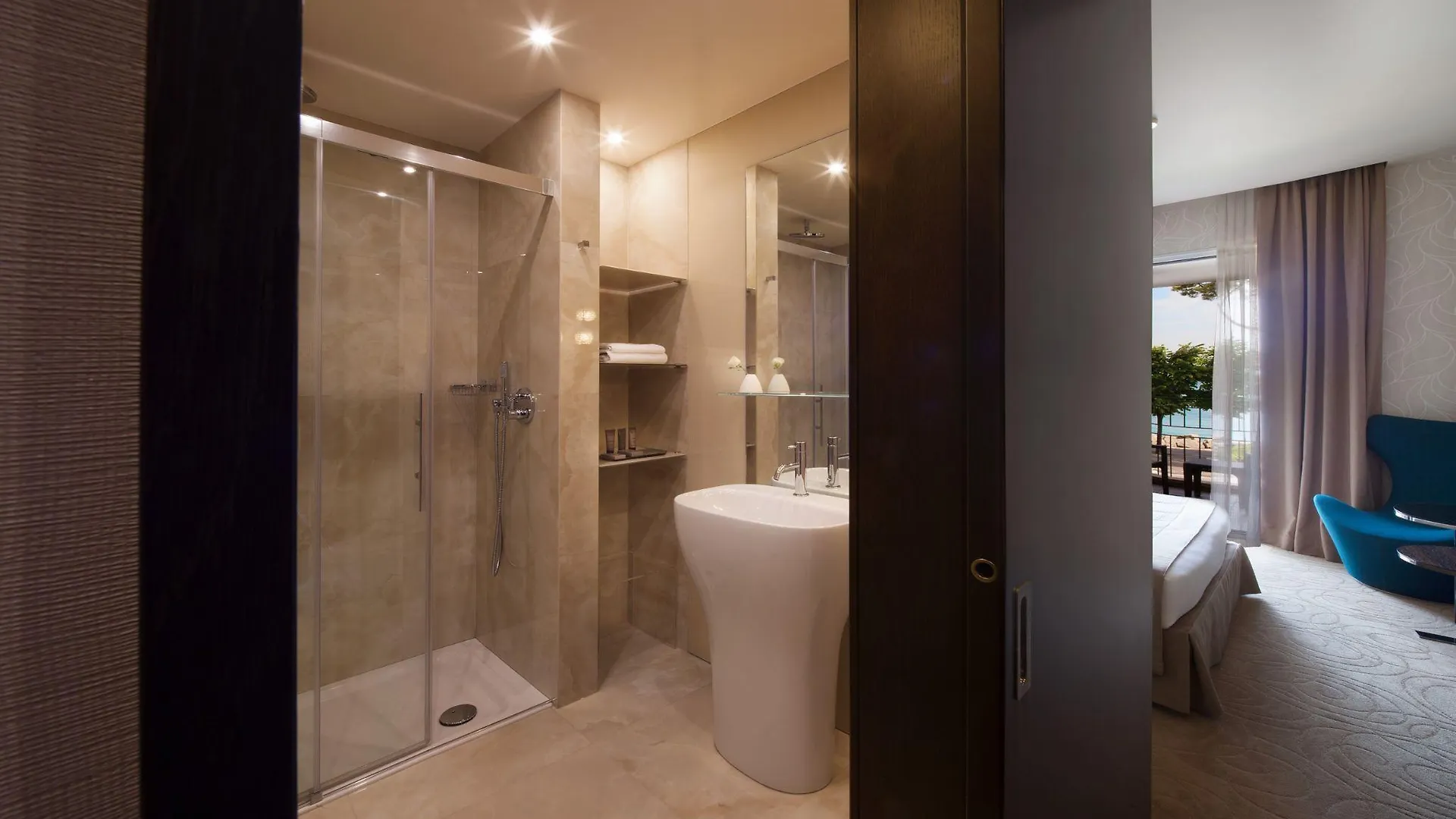 Park Hotel Desenzano del Garda 4*,  Italy