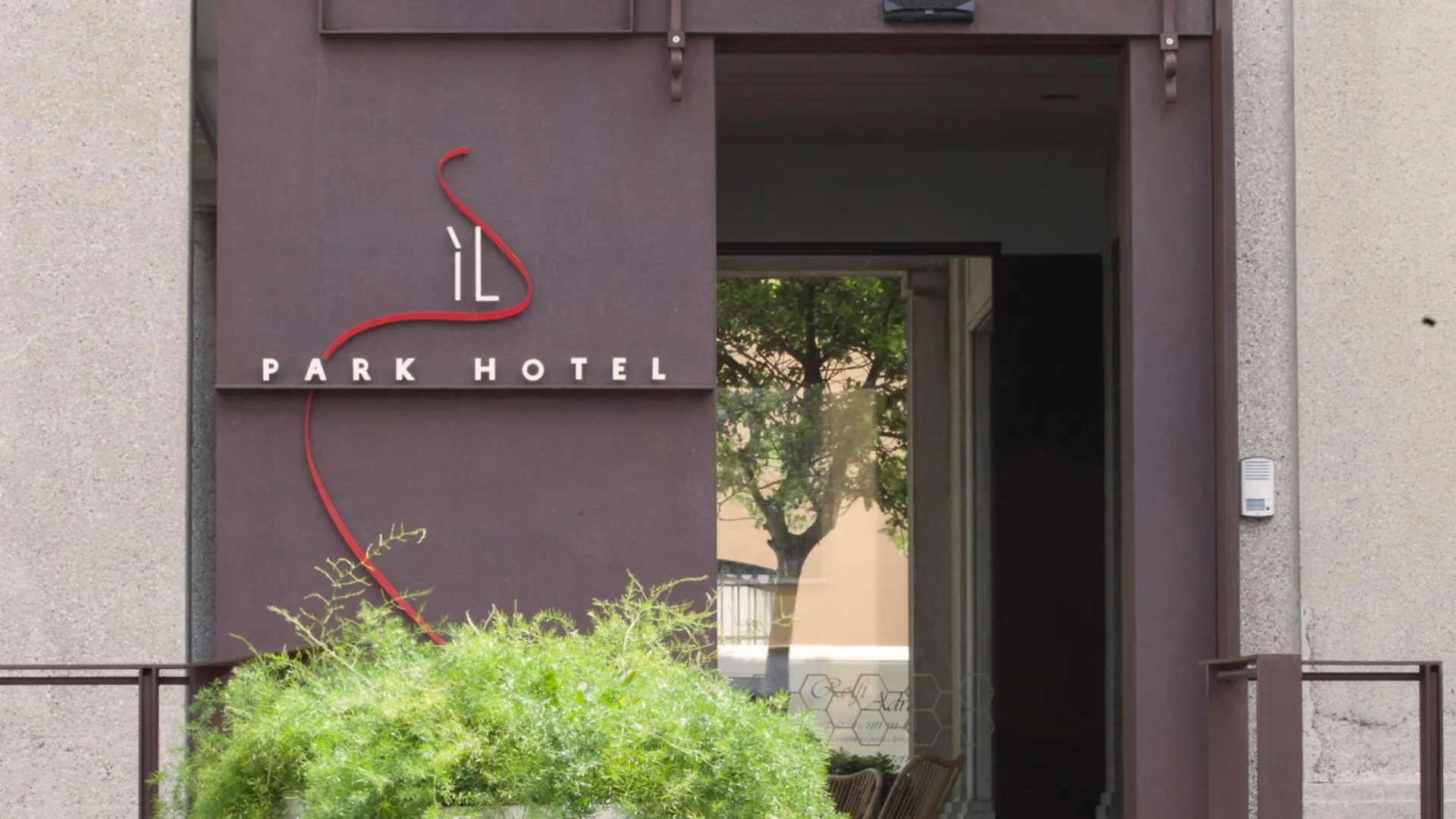 Park Hotel Desenzano del Garda 4*,  Italy